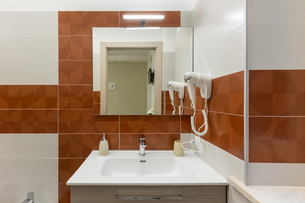 Deledda Home كالياري المظهر الخارجي الصورة